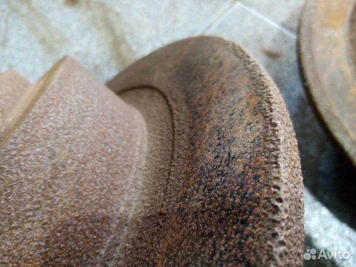 Диск тормозной не вентилируемый задний левыйправый