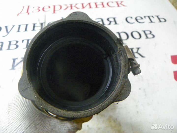 Патрубок воздушного фильтра Ford S-MAX