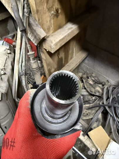 Карданный вал задний mitsubishi delica 4 4m40