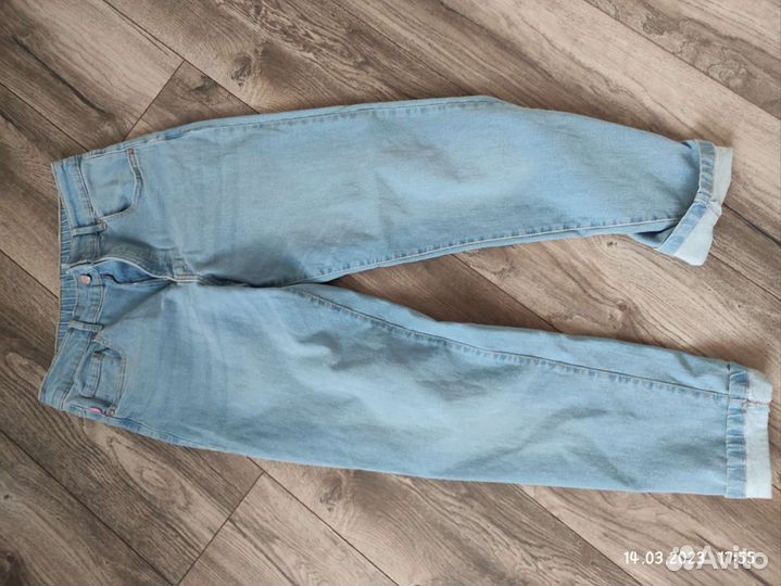 Джинсы