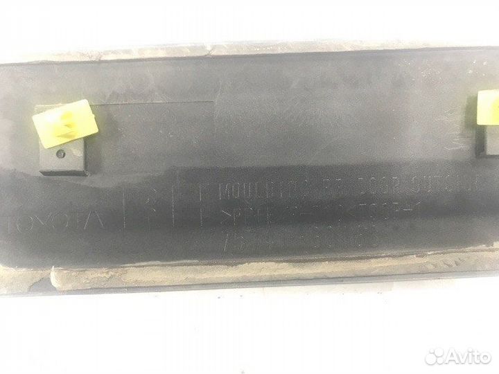 Молдинг на дверь правый Toyota Land Cruiser FZJ100