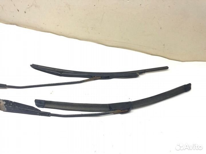 Поводок стеклоочистителя Renault Kangoo 1 1.4 2000