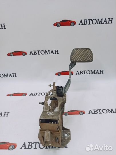 Педаль тормоза Nissan Qashqai (J10) 2006-2014