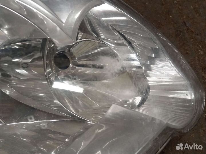 Фара правая Toyota OE toyota corolla e12