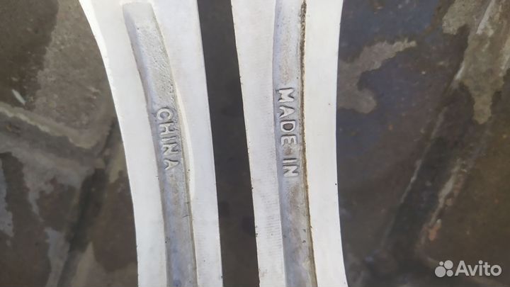 Yokohama V141 205/55 R16 V