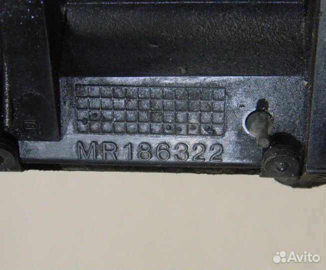 Ручка двери правой Mitsubishi Colt 5