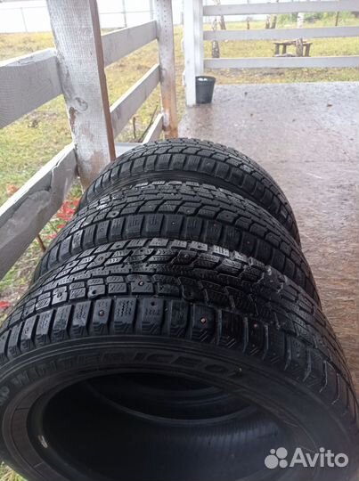 Dunlop SP Winter Ice 01 185/65 R15 88