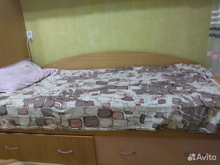 Продам детскую стенку