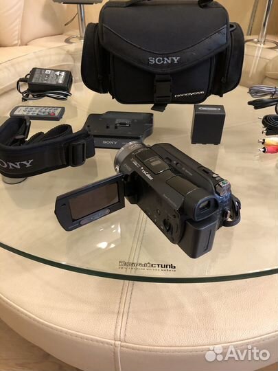 Видеокамера (Full HD) Sony Handycam HDR-SR8E