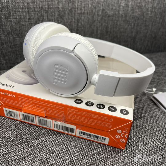 Беспроводные наушники JBL T450 BT белые б/у