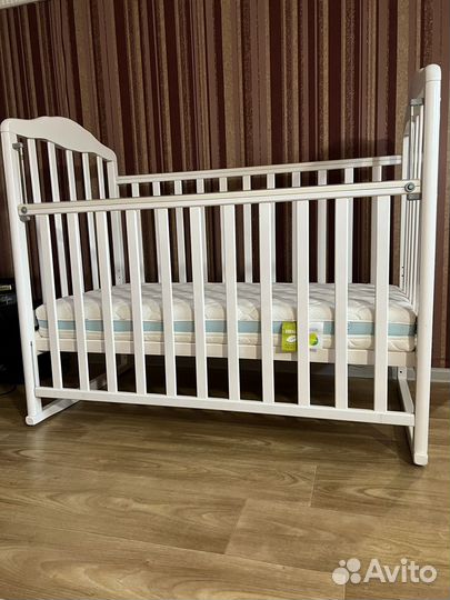 Детская кровать с матрасом