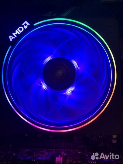 Кулер для процессора AMD Wraith Prism