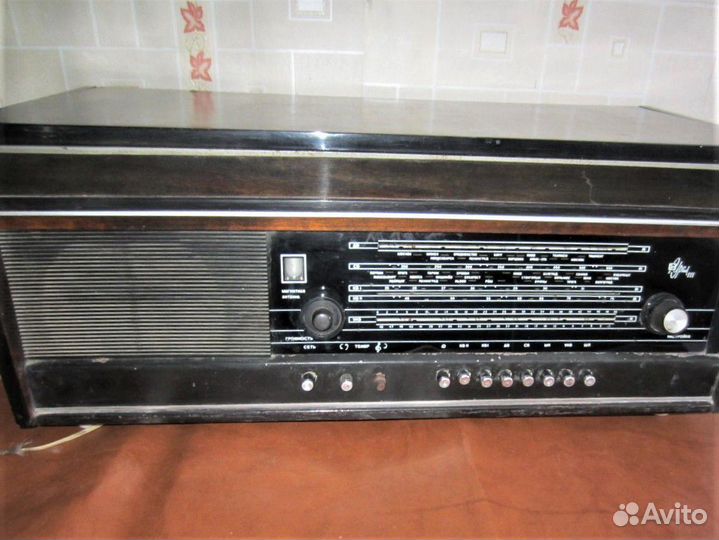 Радиола сетевая ламповая Урал-111