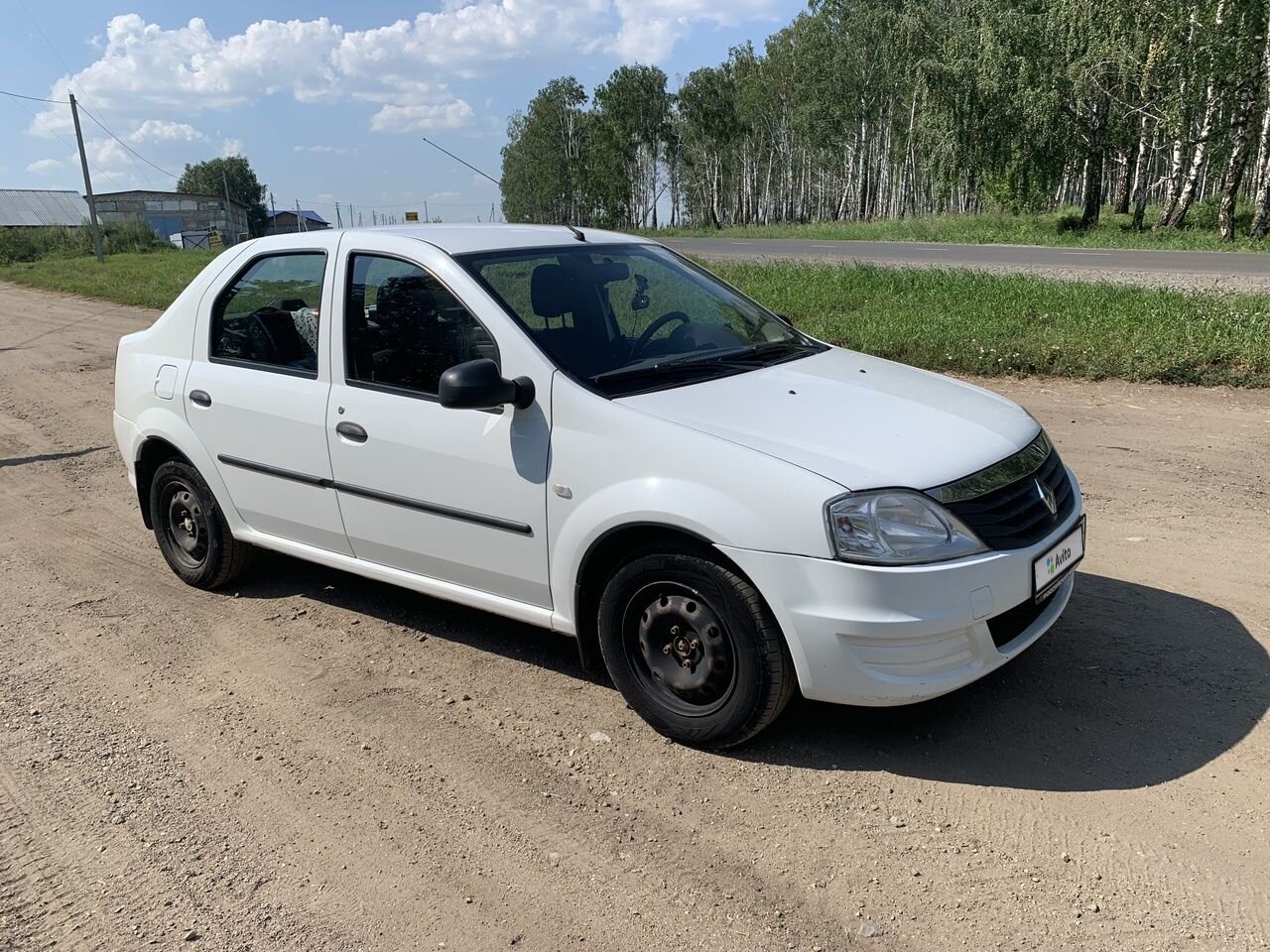 Renault Logan: фото владельца