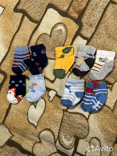 Чепчики и носки 0 - 6 мес