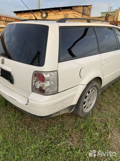 Volkswagen Passat 2.8 AT, 2000, битый, 250 000 км