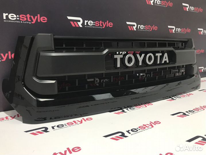 Решетка радиатора Toyota Tundra с 2013 S484