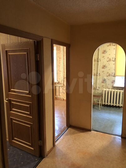 2-к. квартира, 50 м², 1/9 эт.