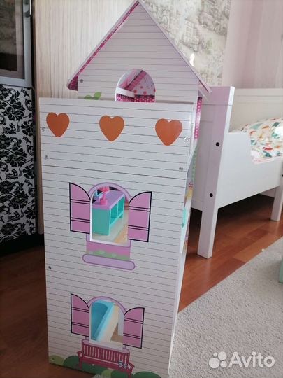 Домик кукольный