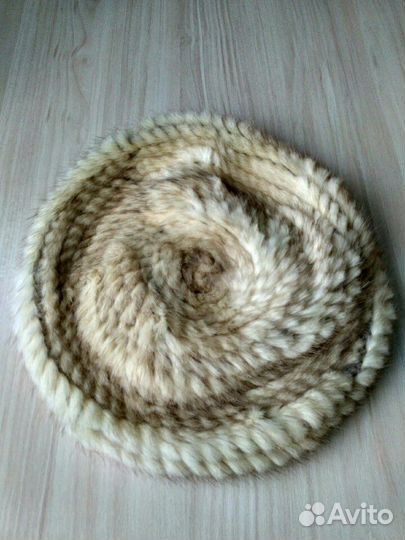 Беретка женская зимняя из вязаной норки