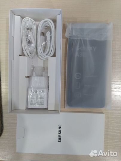 Samsung Galaxy A32, 4/64 ГБ