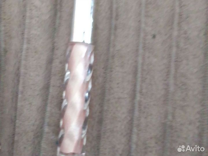 Обмениваю на нормальные вещи лебо на деньги