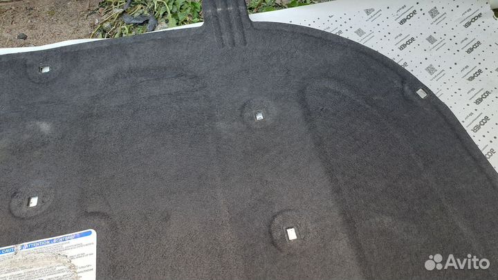 6700017790 изоляция капота maserati quattroporte