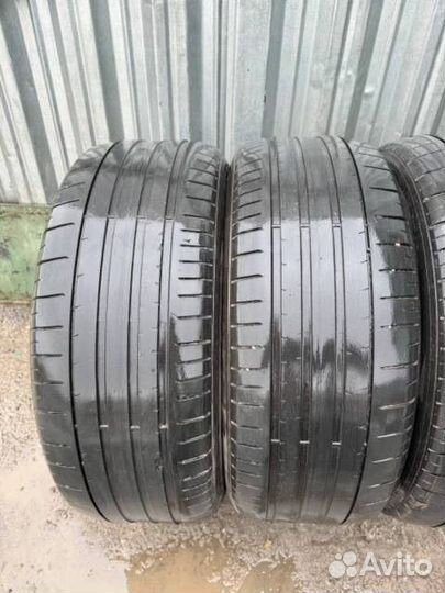 Pirelli P Zero SUV 255/55 R19