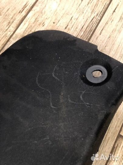 Накладка двери багажника задняя правая Ford Focus