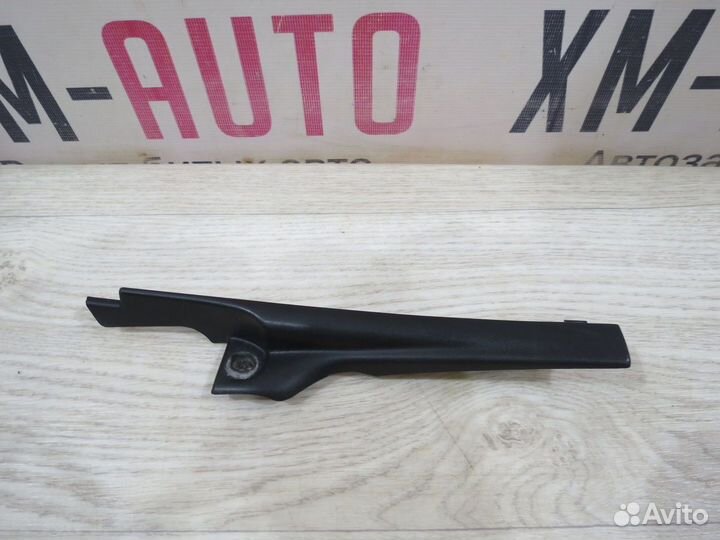 Уголок жабо правый Renault Sandero 2