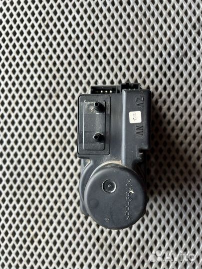 Компрессор центрального замка Mercedes-Benz