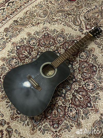 Акустическая гитара
