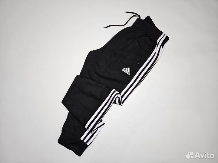 Спортивный костюм adidas