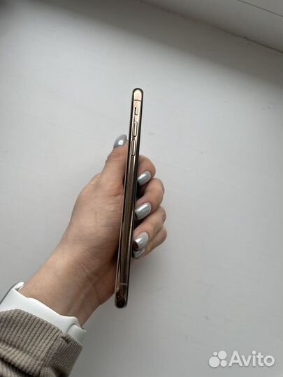 iPhone Xs, 64 ГБ