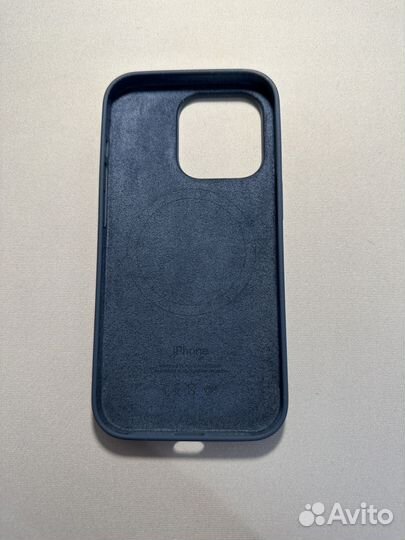 Оригинальный силиконовый чехол для iPhone 14 pro