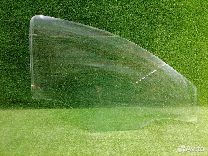 Стекло двери переднее правое Chevrolet Cobalt