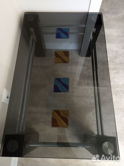 Журнальный столик