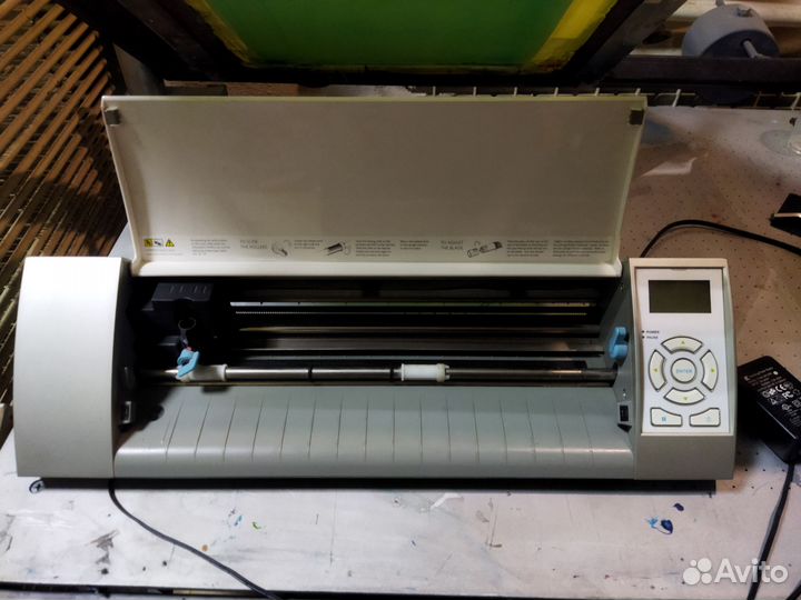 Режущий плоттер silhouette саmeo