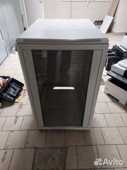 Серверный (коммутационный) шкаф