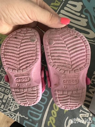 Продаю crocs на девочку