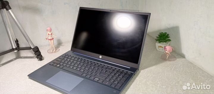 Ноутбук HP Pavilion 15-eh0043ur