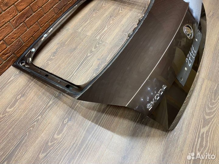 Дверь багажника Skoda Rapid
