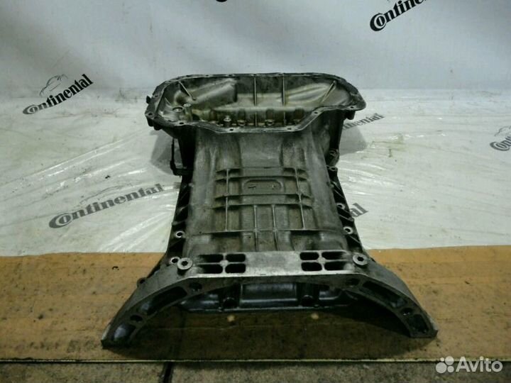 Поддон двигателя M272 Мерседес A2720142002