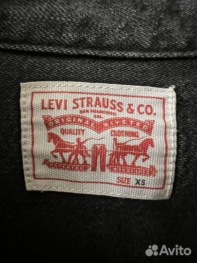 Джинсовая рубашка levis женская xs