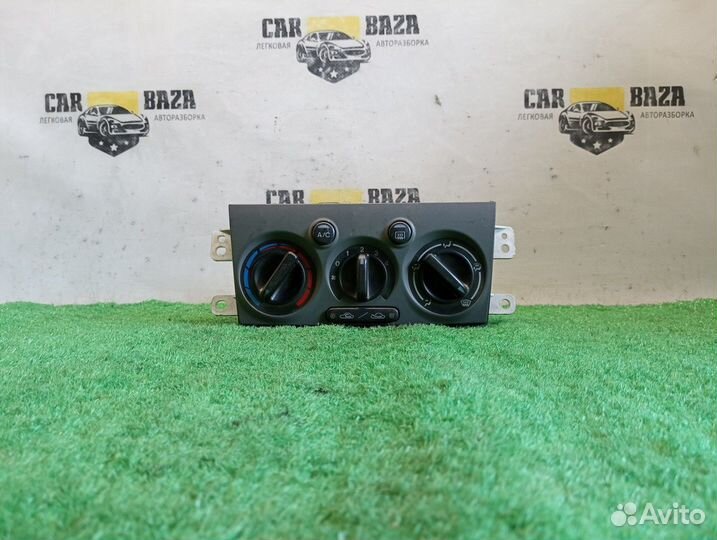 Блок управления климатом Mazda Premacy