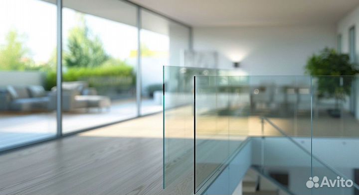 Стеклянное ограждение лестницы