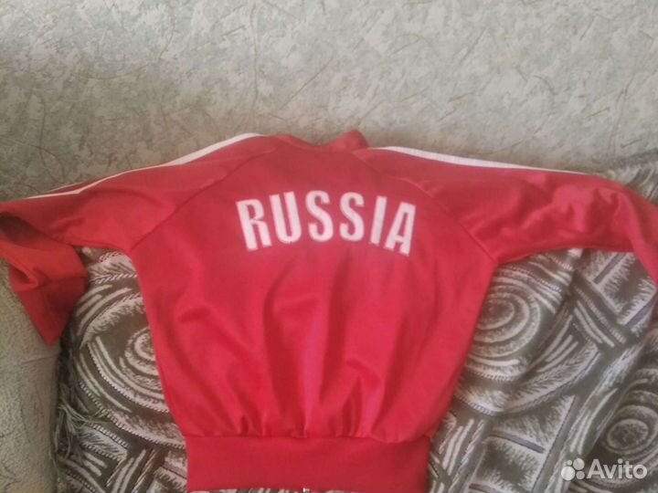 Спортивный. очень. красивый. костюм