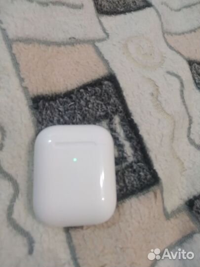 Зарядный кейс для беспроводных наушников apple