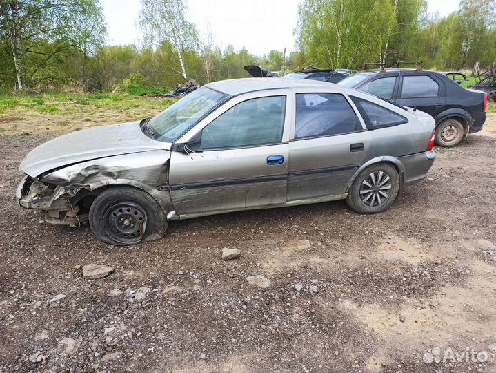 Автомобиль на запчасти Opel Vectra B
