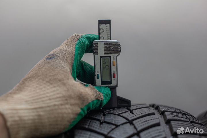 Goodyear UltraGrip Performance Gen-1 235/60 R18 107H